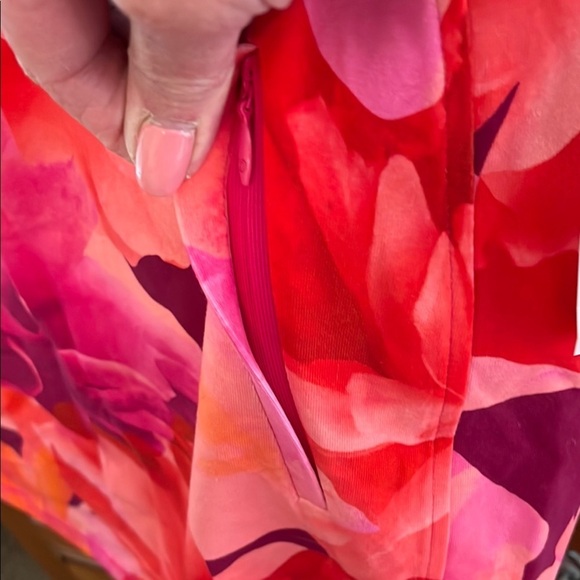 Talbots Pink and Red Floral Skort Size Plus X - Picture 3 of 7